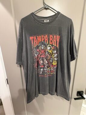 Tampa Bay Pirate Graphic Tee - Gray Vintage Style
